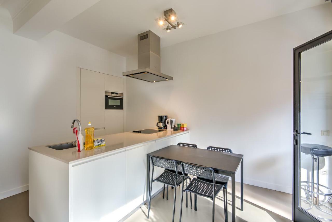 The Meir Lodge. Apartments In Heart Of Antwerpen Exteriör bild